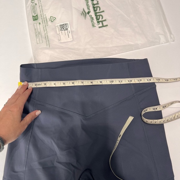 NWT Halara Seamless Flow High Waisted Ruched 7/8 Yoga Leggings large - Picture 9 of 15